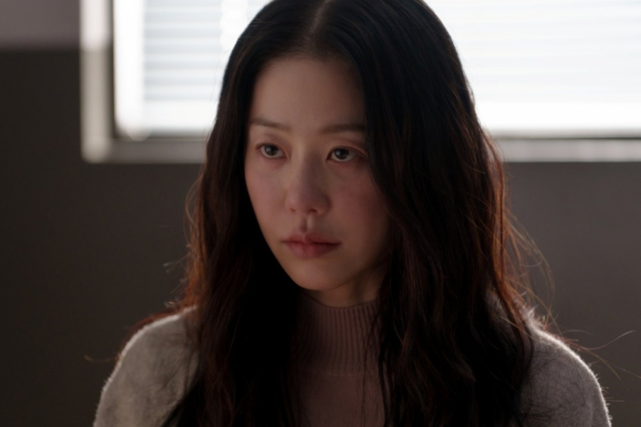 GO HYUN JUNG se transforma em serial killer atrevido com graça perturbadora em “Queen Mantis”