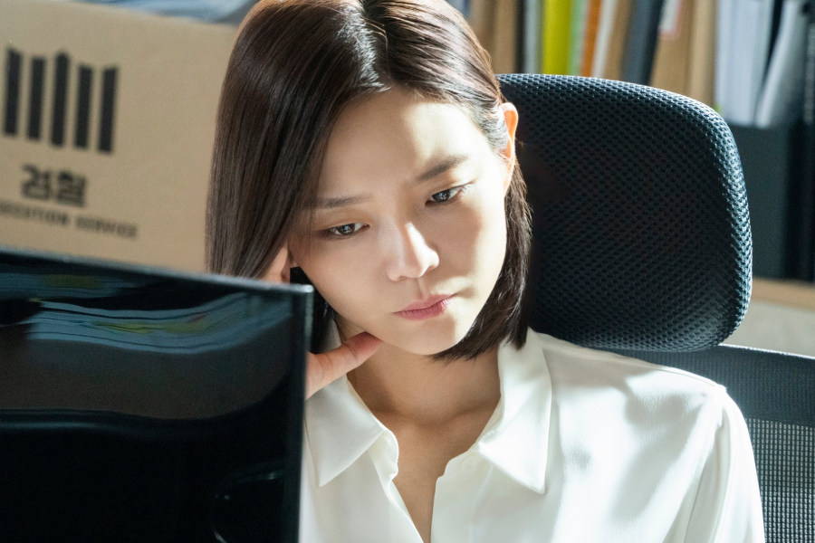 Esom é um promotor determinado que se recusa a enterrar o caso apesar da pressão no novo filme “The Ultimate Duo” Esom é um promotor determinado que se recusa a enterrar o caso apesar da pressão no novo filme “The Ultimate Duo”