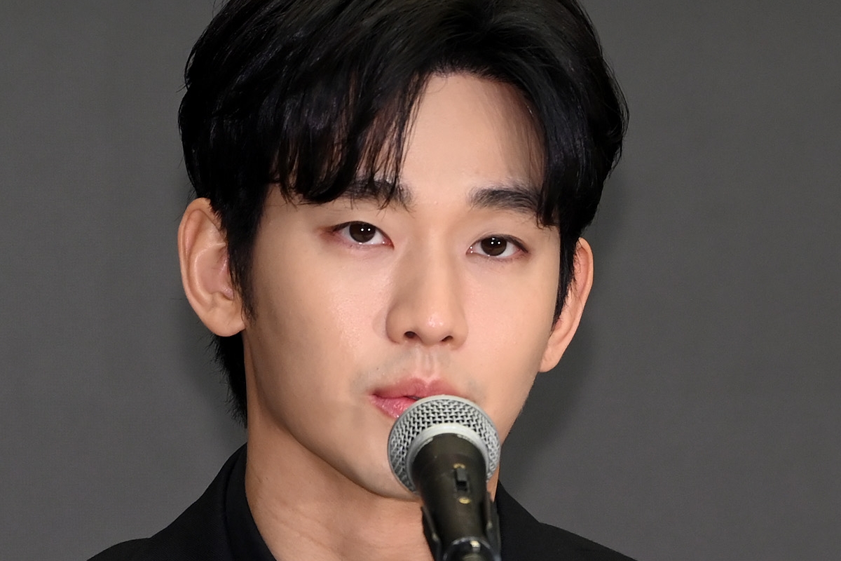 Kim Soo Hyun supostamente processou por 3 bilhões de won em danos por anunciantes + agência responde brevemente
